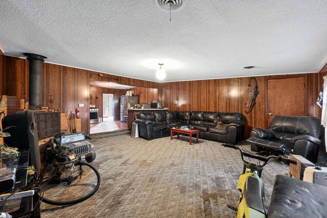 308 S San Jacinto Street, Whitney, TX 76692