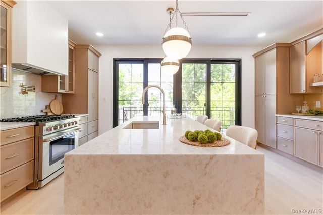 1231 Putnam Avenue, Brooklyn, NY 11221