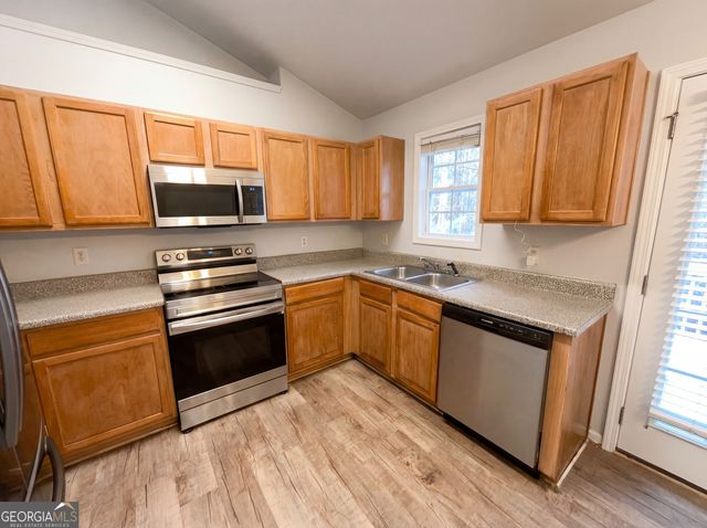 6584 Snowbird Lane, Douglasville, GA 30134