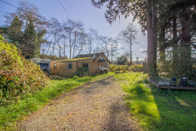 1714 Peach Avenue, Mckinleyville, CA 95519