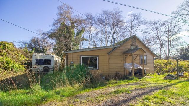 1714 Peach Avenue, Mckinleyville, CA 95519