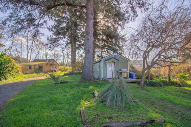 1714 Peach Avenue, Mckinleyville, CA 95519