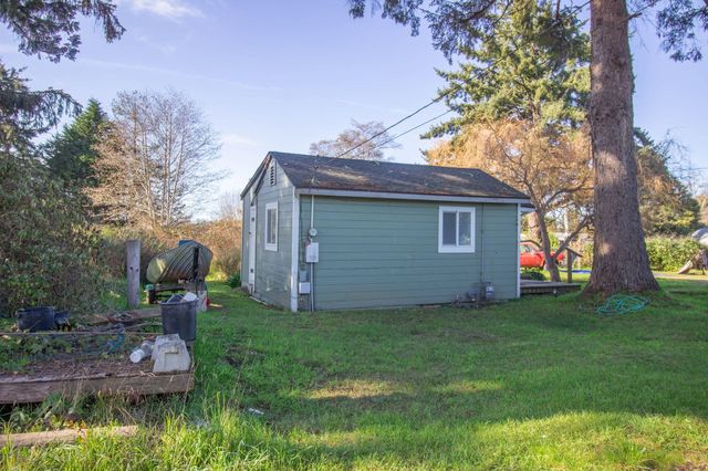 1714 Peach Avenue, Mckinleyville, CA 95519