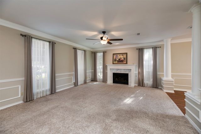 2610 Pinevalley Drive, Arlington, TX 76001