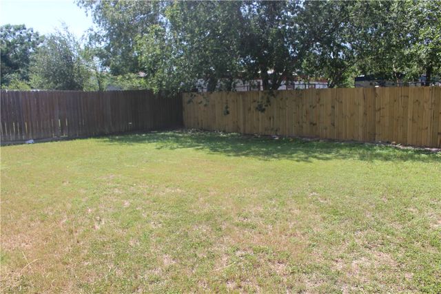 5813 Skylark Dr, Corpus Christi, TX 78408