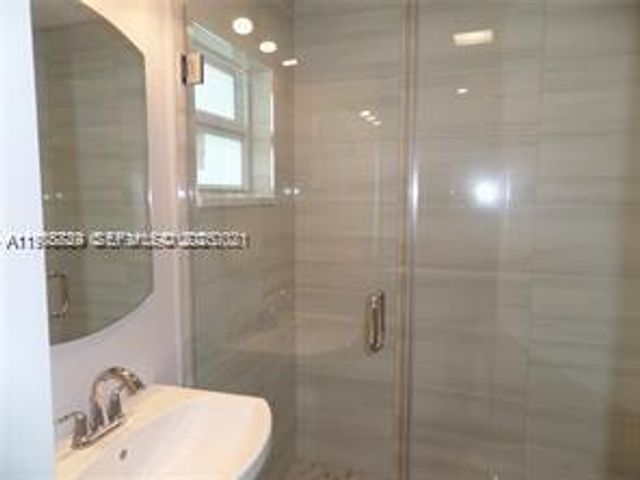 6540 W 11th Ave 0, Hialeah, FL 33012