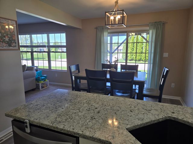 948 Veterans Lane, Crown Point, IN 46307