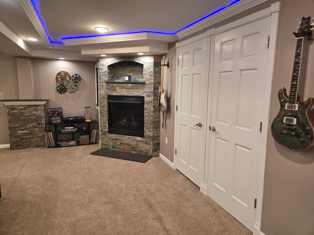 948 Veterans Lane, Crown Point, IN 46307