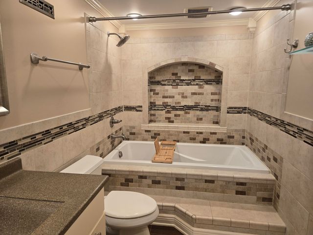 948 Veterans Lane, Crown Point, IN 46307