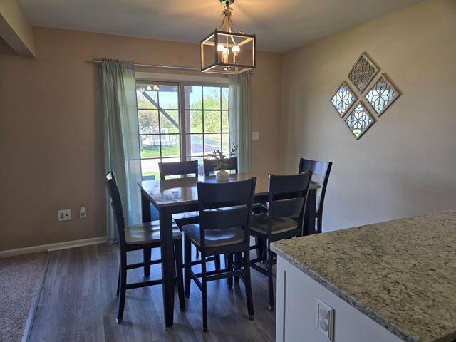 948 Veterans Lane, Crown Point, IN 46307