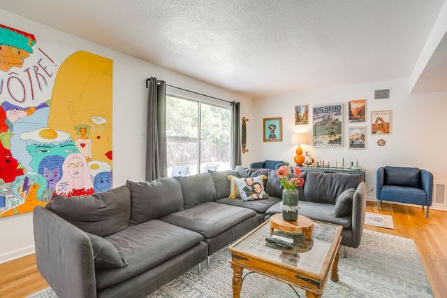 2904 Martin Lydon Avenue, Fort Worth, TX 76133