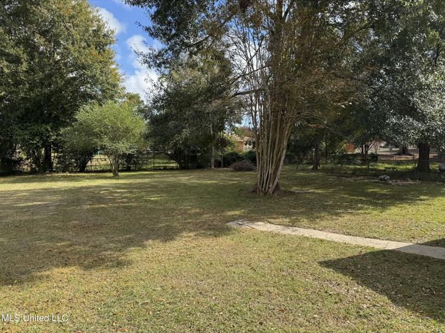 11406 Harris Drive, Gulfport, MS 39503