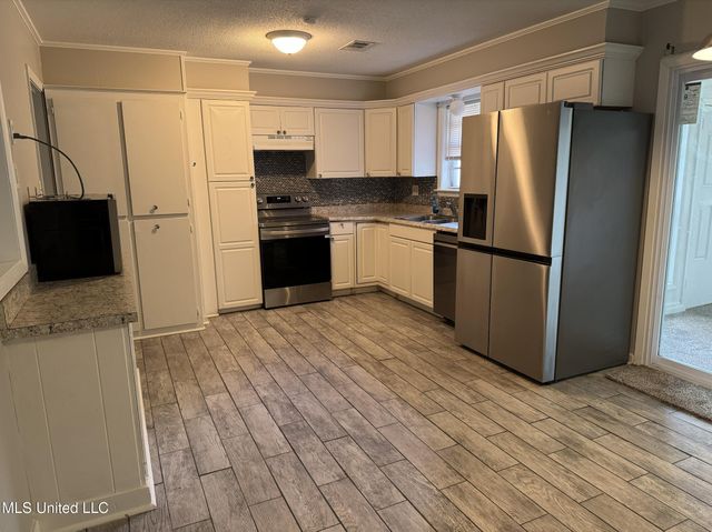 11406 Harris Drive, Gulfport, MS 39503