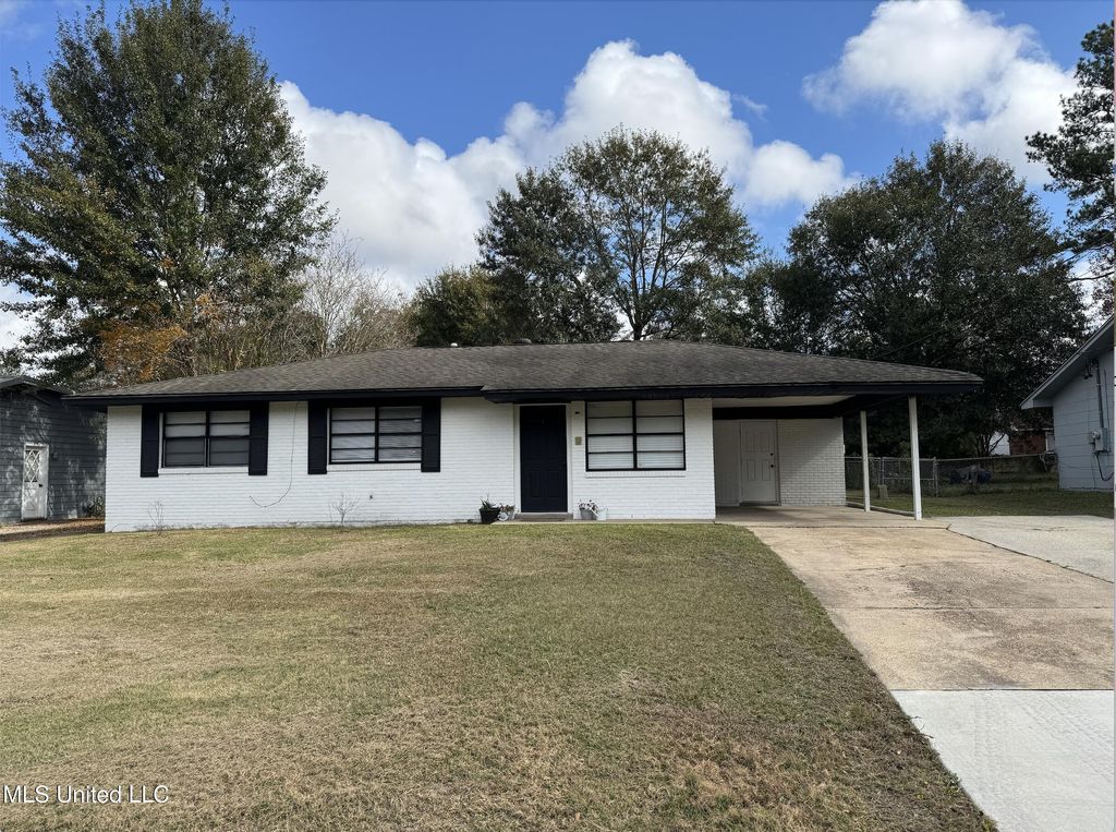 11406 Harris Drive, Gulfport, MS 39503