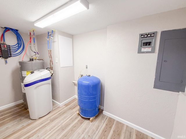 22954 Old Us 20, Elkhart, IN 46516