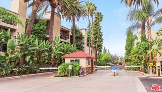 21400 Burbank Boulevard 223, Woodland Hills (los Angeles), CA 91367