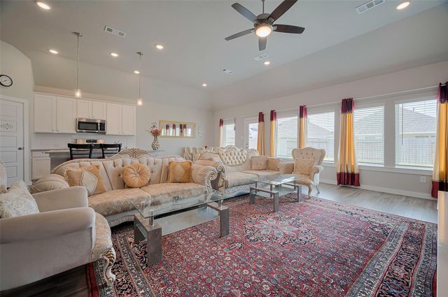 8619 Jetty Glen Drive, Cypress, TX 77433