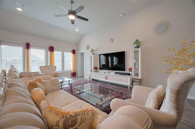 8619 Jetty Glen Drive, Cypress, TX 77433