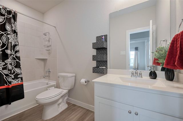 8619 Jetty Glen Drive, Cypress, TX 77433