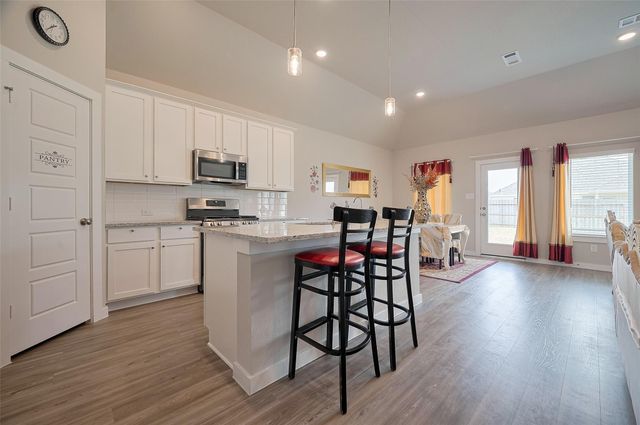 8619 Jetty Glen Drive, Cypress, TX 77433