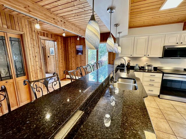20 Crest Lane, Madison, NH 03849