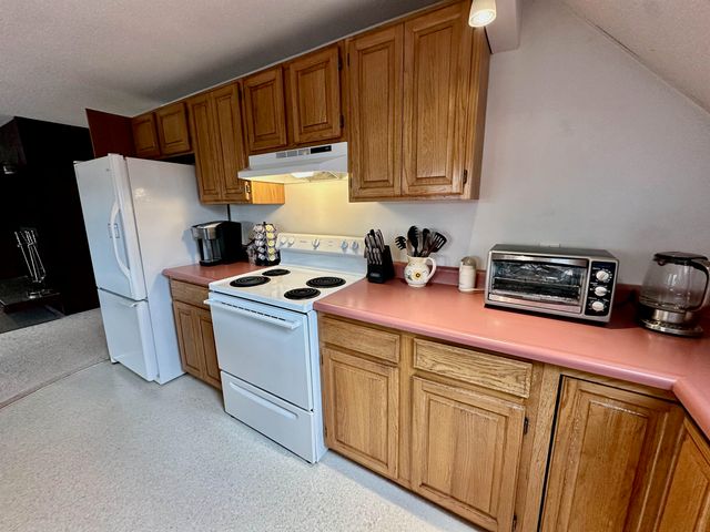 20 Crest Lane, Madison, NH 03849