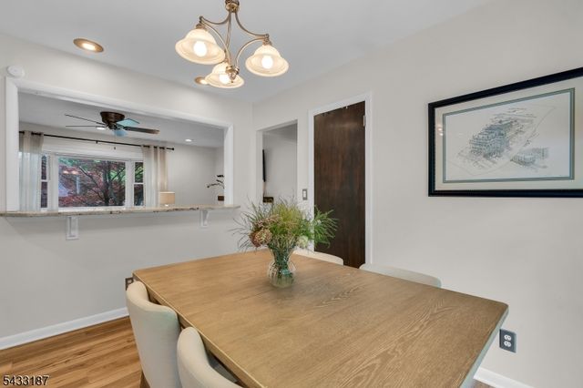 46 Rafkind Rd, Bloomingdale Boro, NJ 07403