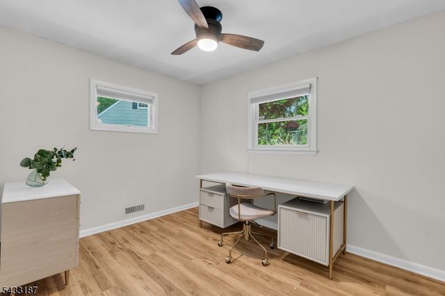 46 Rafkind Rd, Bloomingdale Boro, NJ 07403