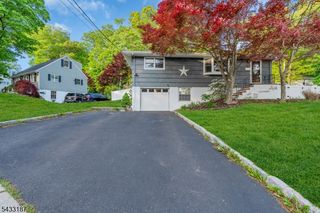 46 Rafkind Rd, Bloomingdale Boro, NJ 07403