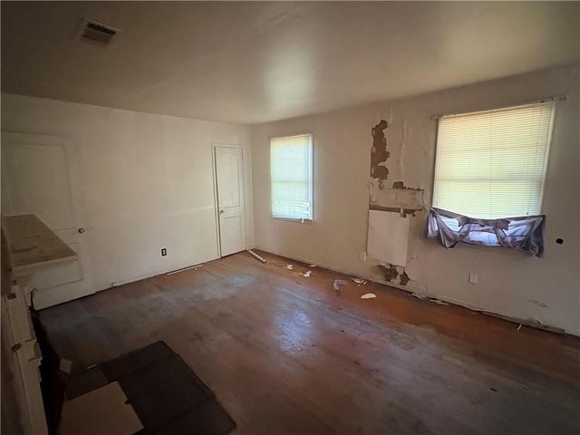 2075 Foster Lane, Mobile, AL 36605