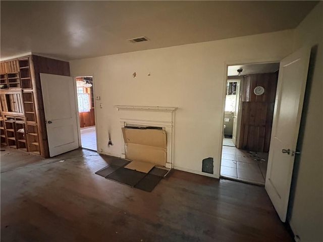 2075 Foster Lane, Mobile, AL 36605