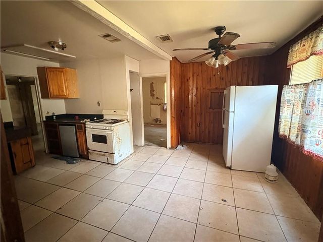 2075 Foster Lane, Mobile, AL 36605