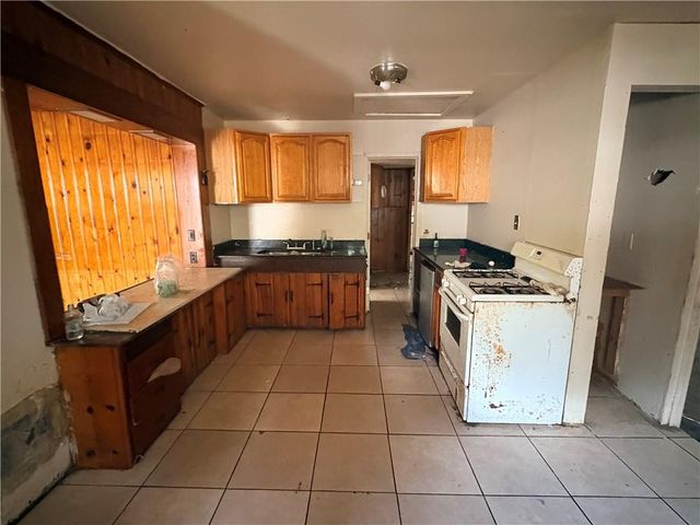 2075 Foster Lane, Mobile, AL 36605