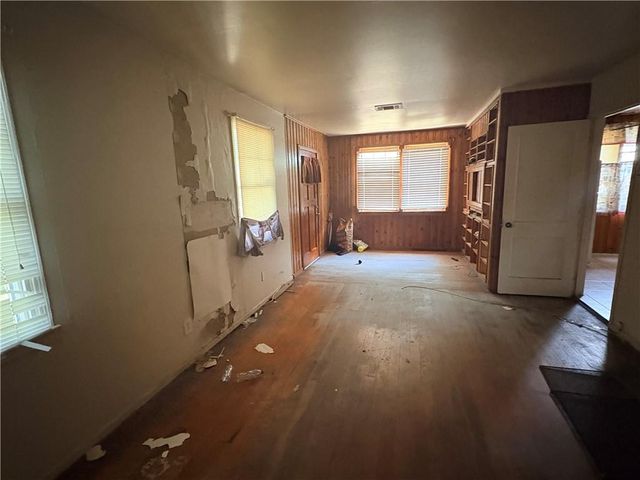 2075 Foster Lane, Mobile, AL 36605
