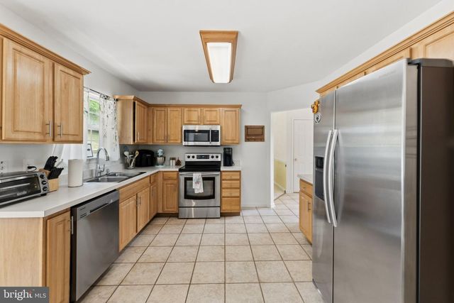 18 CORAL BELL, Owings Mills, MD 21117