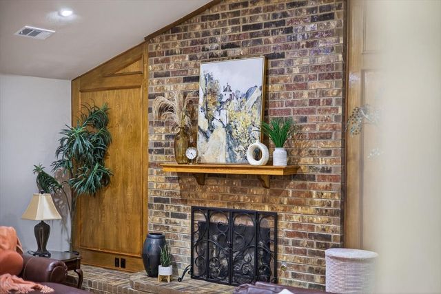 5112 Misty Wood Drive, Arlington, TX 76017