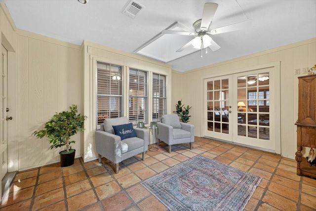 5112 Misty Wood Drive, Arlington, TX 76017