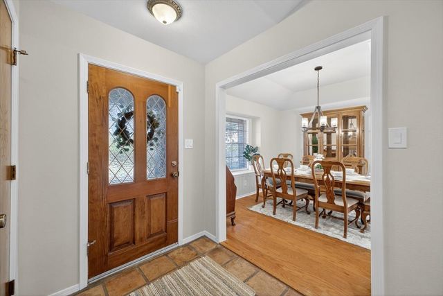 5112 Misty Wood Drive, Arlington, TX 76017