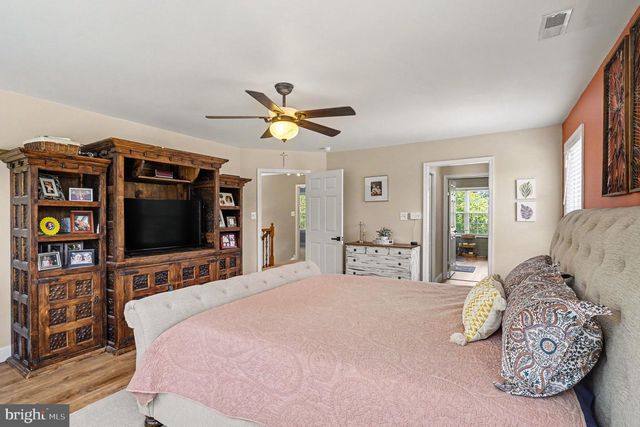8 ELK LN, Elkton, MD 21921