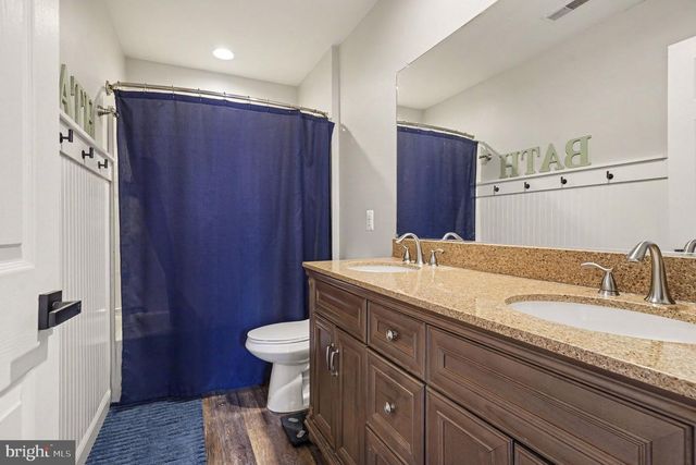 8 ELK LN, Elkton, MD 21921