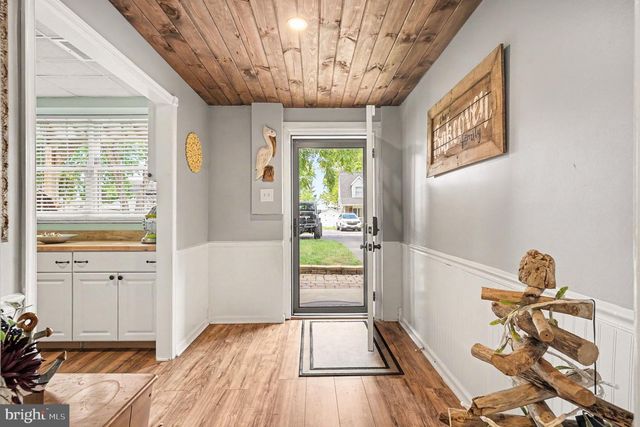 8 ELK LN, Elkton, MD 21921