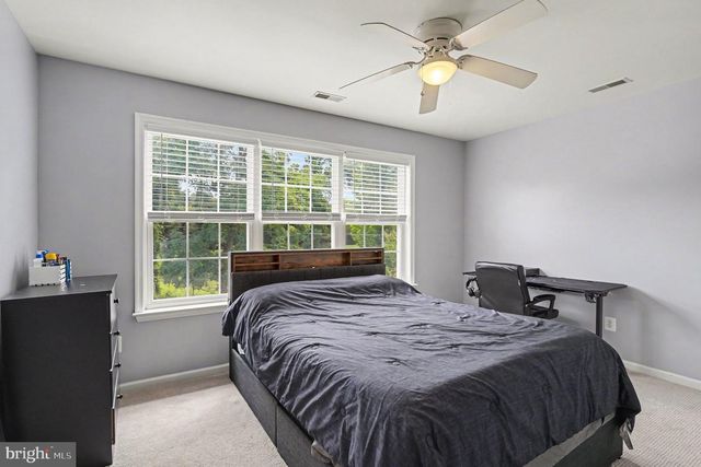 8 ELK LN, Elkton, MD 21921