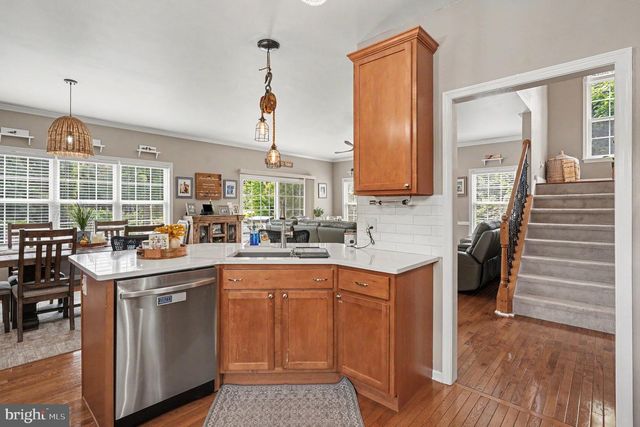 8 ELK LN, Elkton, MD 21921