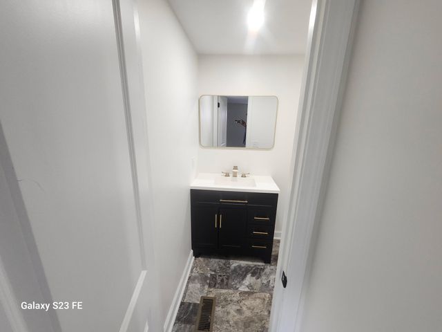 100 Wall St., Marion, SC 29571