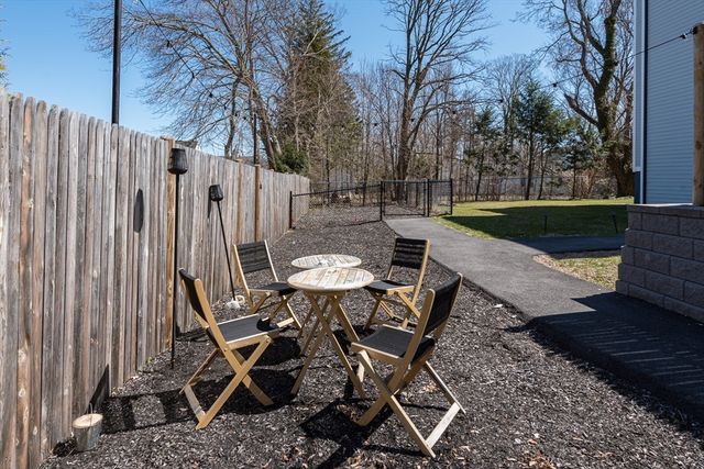 46 Union St 8, Weymouth, MA 02190