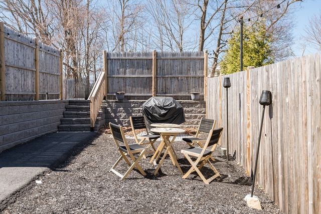 46 Union St 8, Weymouth, MA 02190