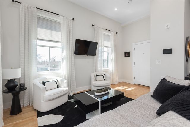 46 Union St 8, Weymouth, MA 02190