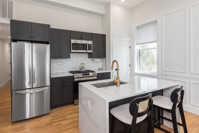 46 Union St 8, Weymouth, MA 02190