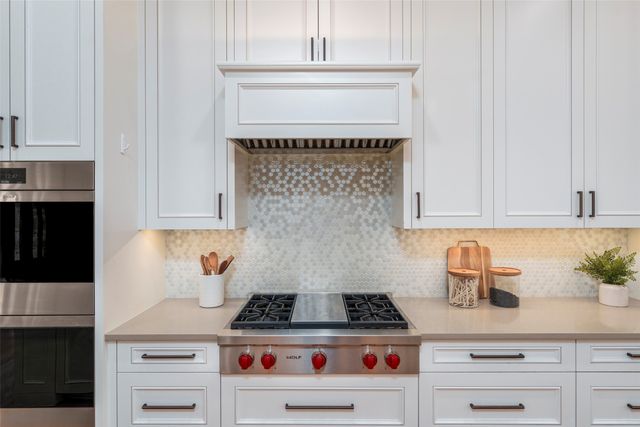 2639 Hemingway Court, Arlington, TX 76006