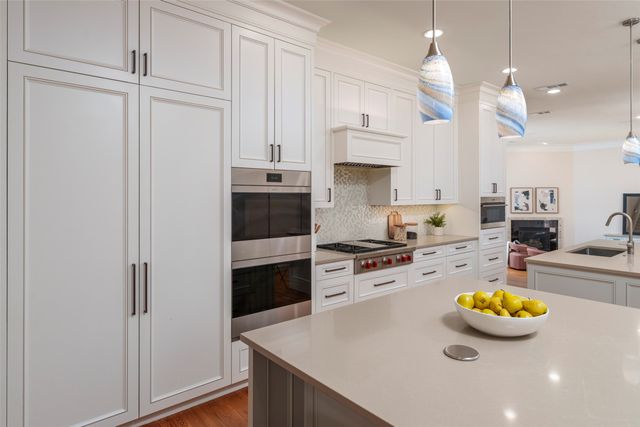 2639 Hemingway Court, Arlington, TX 76006